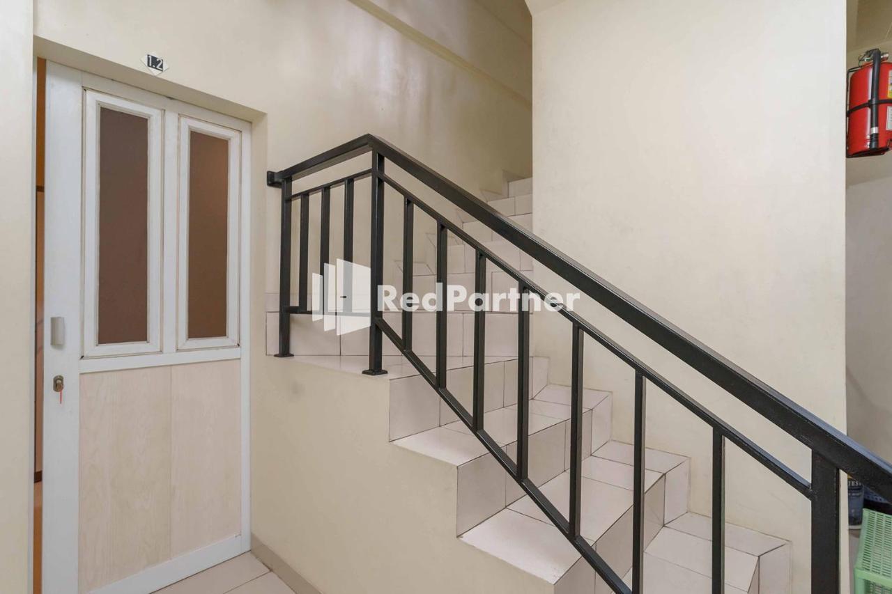 Jo Residence Syariah Redpartner Yakarta Exterior foto