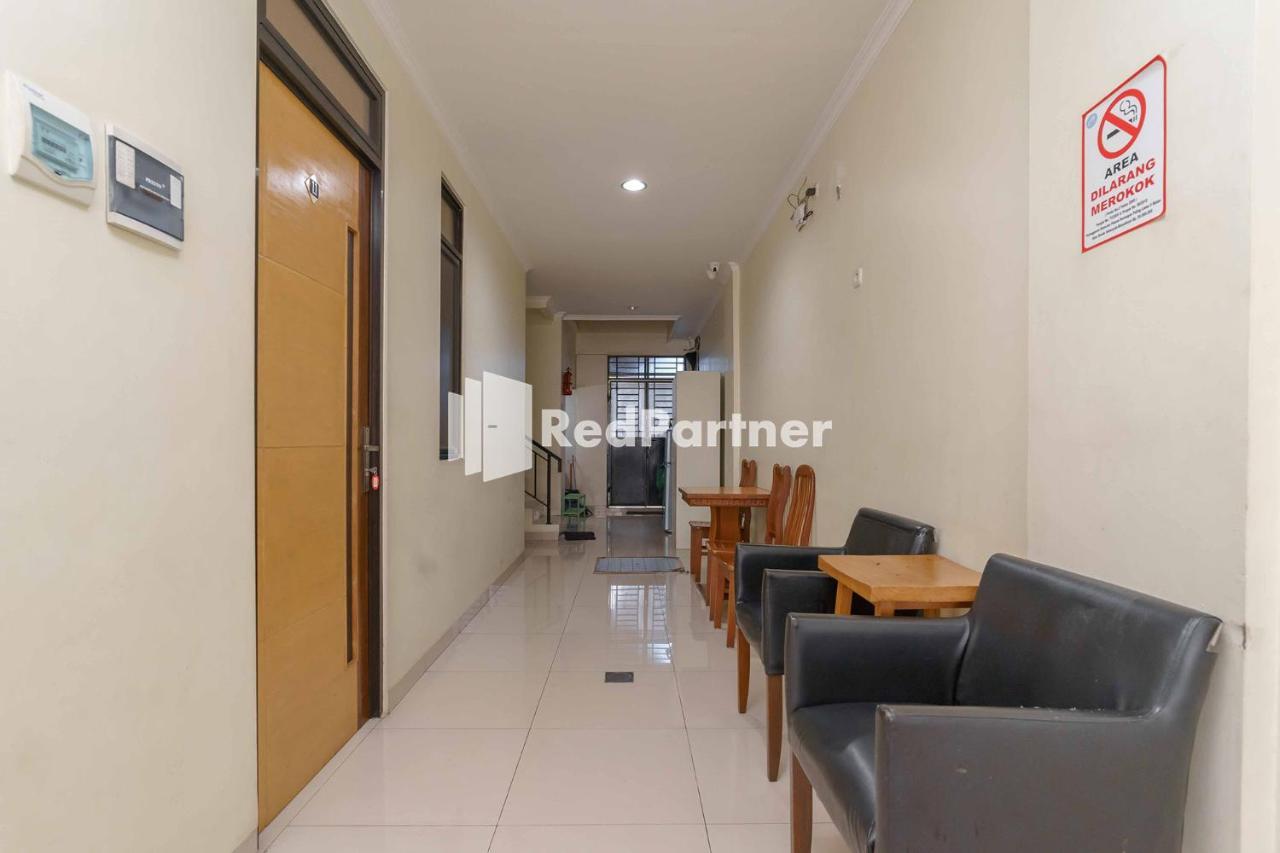 Jo Residence Syariah Redpartner Yakarta Exterior foto